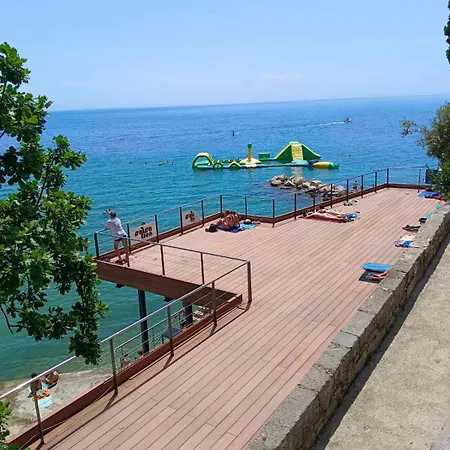 Apartment Zlatko , Steps To The Sea
